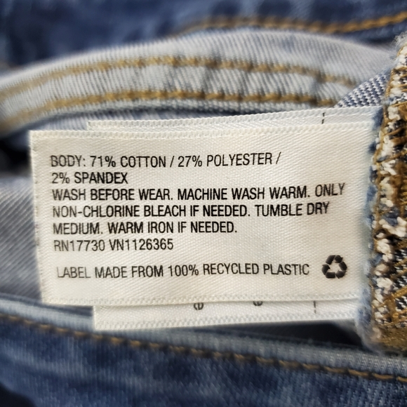 Distressed Universal Thread Mid Rise Jegging - Picture 11 of 12